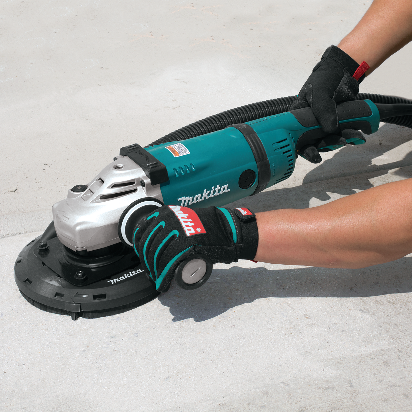 Makita GA7040S